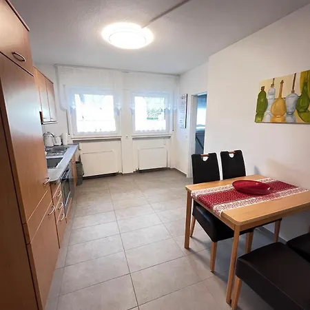 Natalie アパート Nickenich