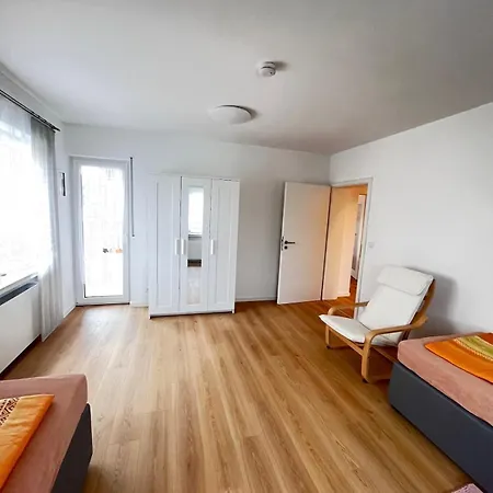 Natalie アパート Nickenich